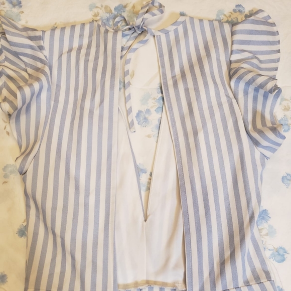 Shop 17 Deep V Neck White And Blue Romper Butterfly Sleeves Women S - Picture 2 of 11